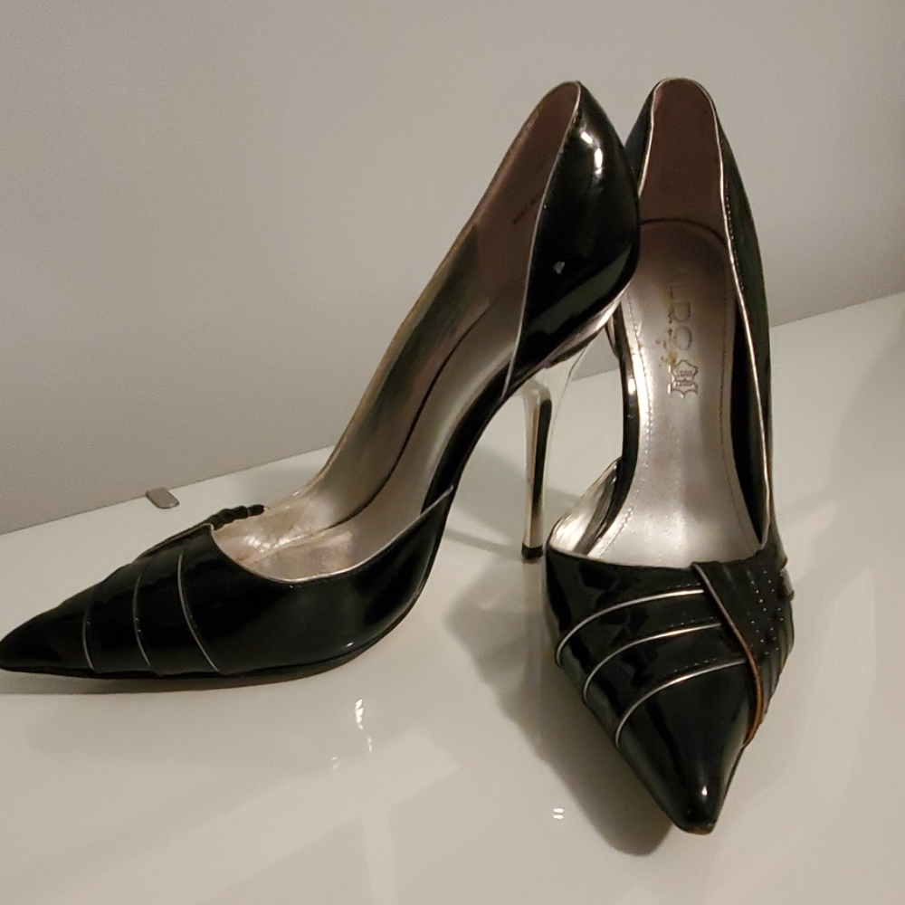 Blaclk and silver Aldo point toe heels 7.5